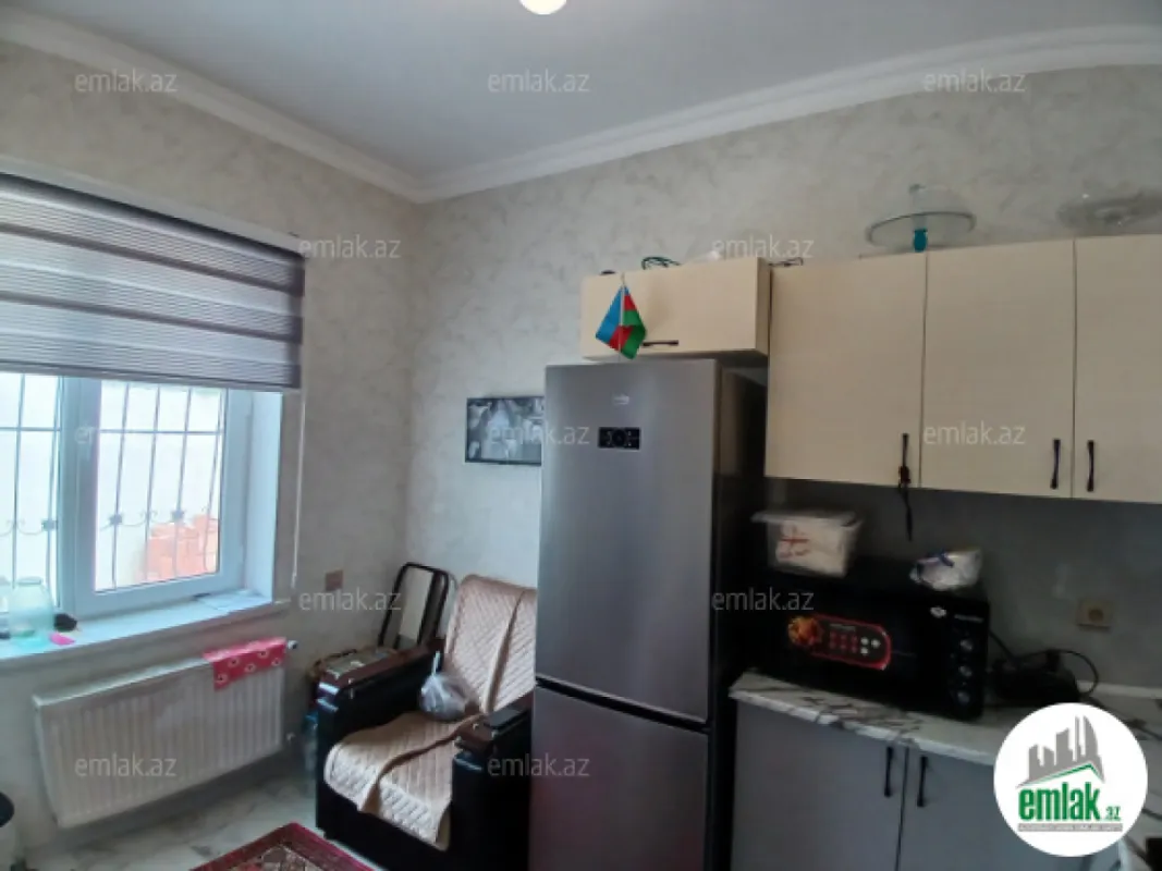 Satılır 4 otaqlı həyət evi 100 m²