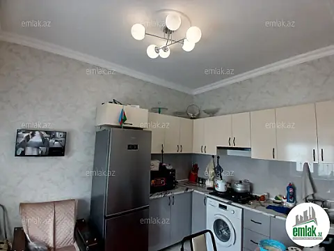 Satılır 4 otaqlı həyət evi 100 m²