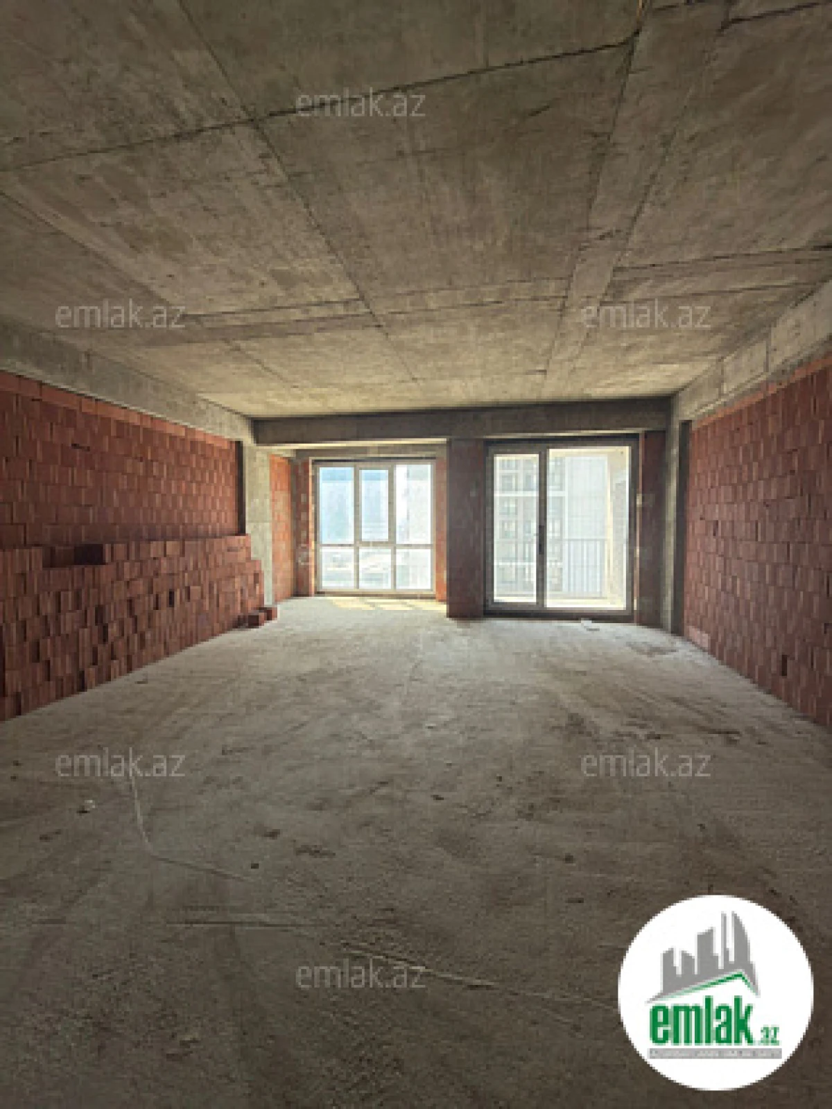 Satılır 2 otaqlı yeni tikili 80 m²