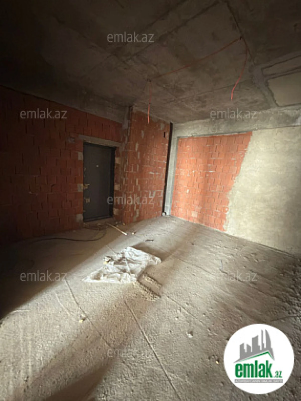 Satılır 2 otaqlı yeni tikili 80 m²