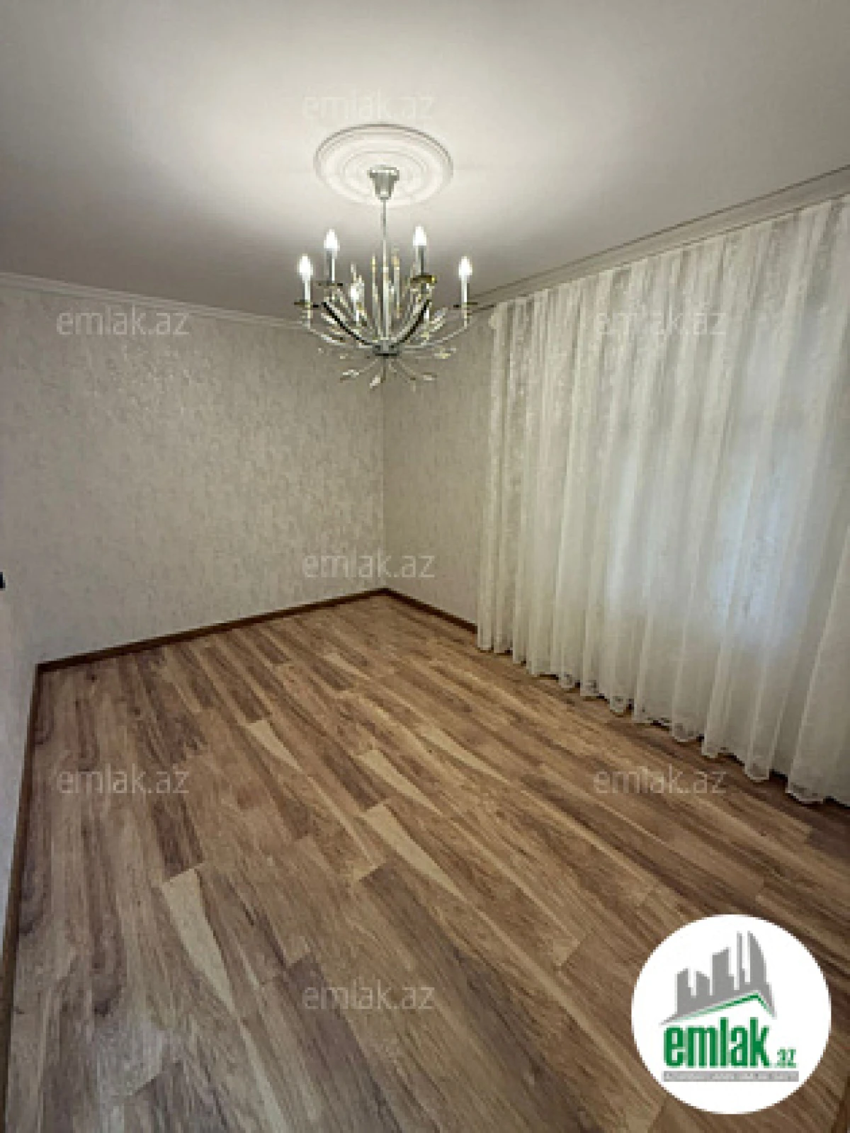 Satılır 3 otaqlı köhnə tikili 70 m²