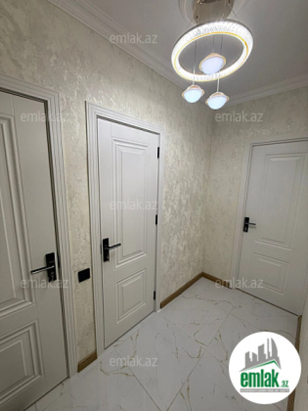 Satılır 3 otaqlı köhnə tikili 70 m²