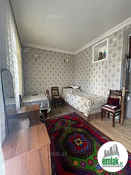 Satılır 5 otaqlı köhnə tikili 160 m²