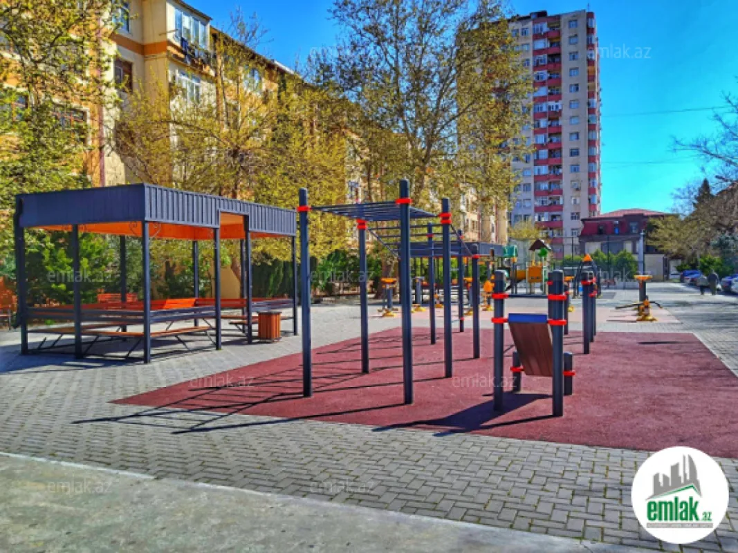 Satılır 2 otaqlı köhnə tikili 70 m²