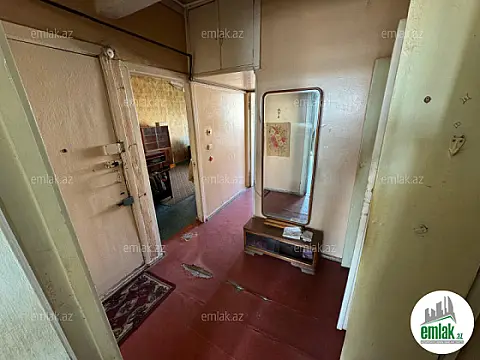 Satılır 2 otaqlı köhnə tikili 70 m²