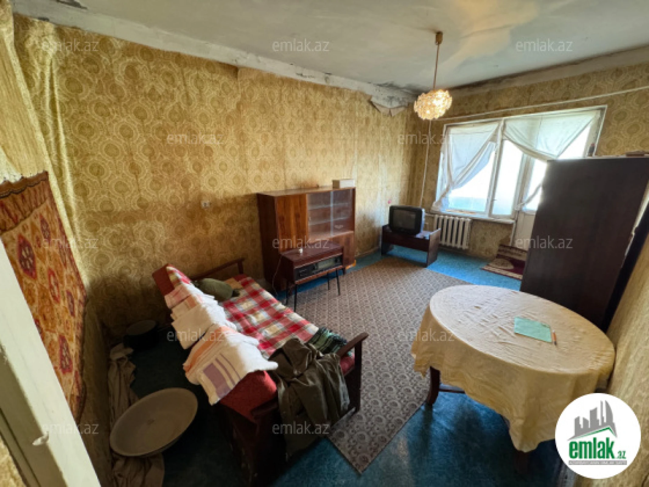 Satılır 2 otaqlı köhnə tikili 70 m²