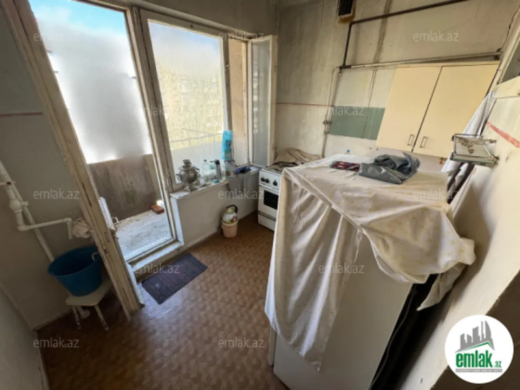 Satılır 2 otaqlı köhnə tikili 70 m²