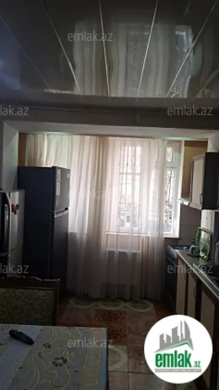Satılır 3 otaqlı köhnə tikili 89 m²