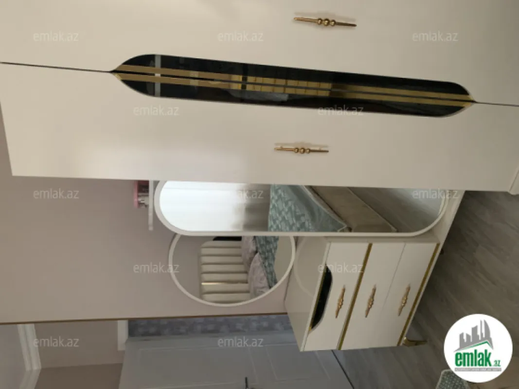 Satılır 4 otaqlı yeni tikili 132 m²