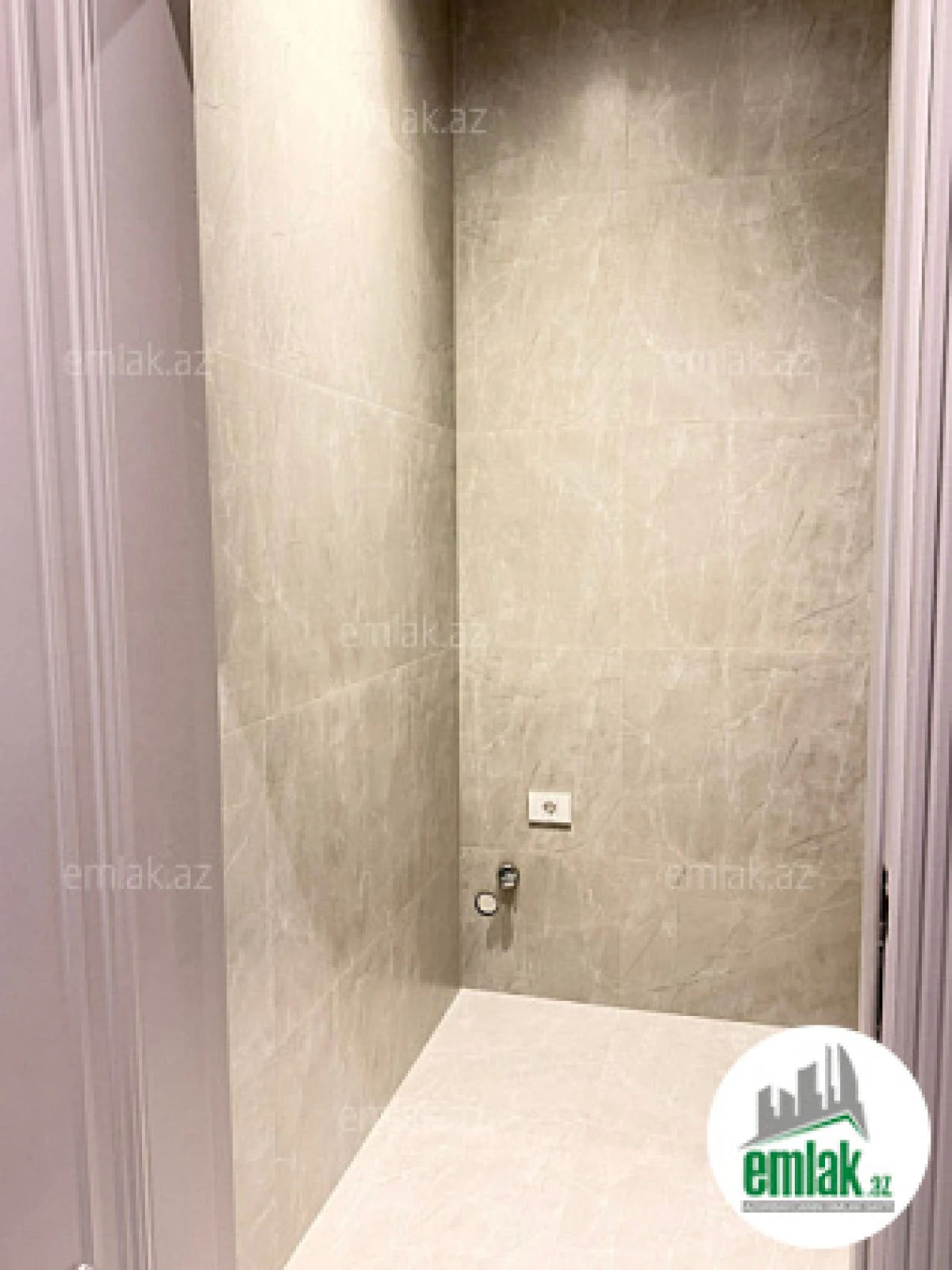 Satılır 2 otaqlı yeni tikili 76 m²