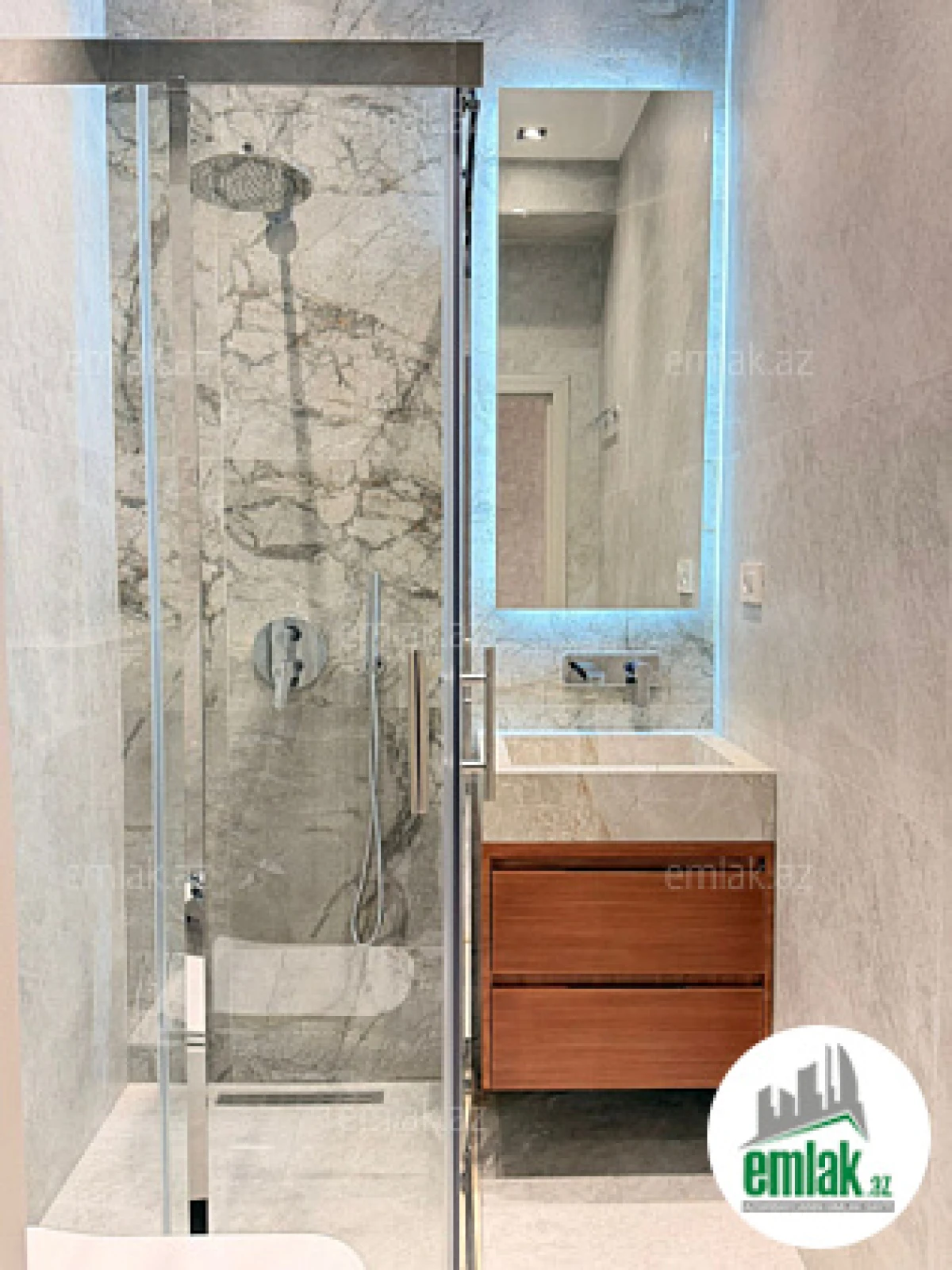 Satılır 2 otaqlı yeni tikili 76 m²