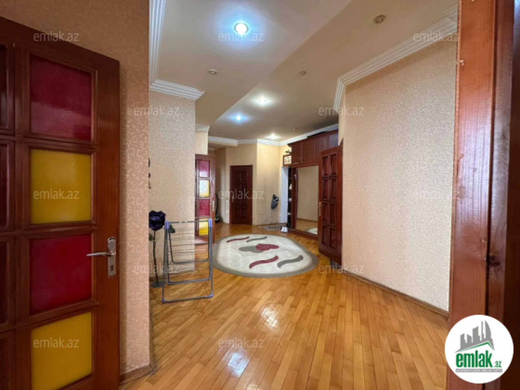 Satılır 4 otaqlı yeni tikili 160 m²