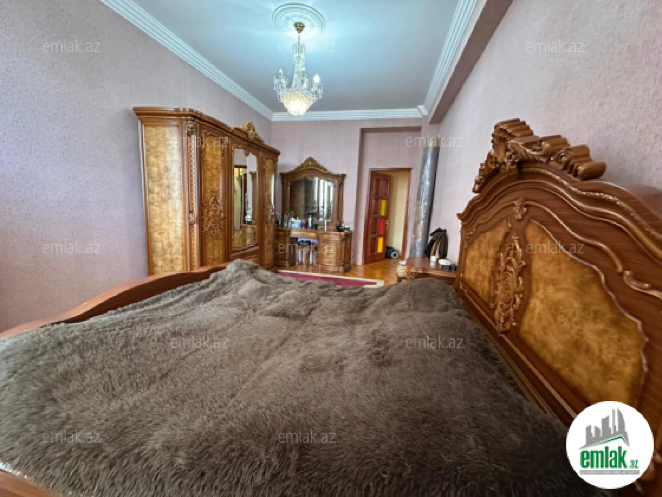 Satılır 4 otaqlı yeni tikili 160 m²