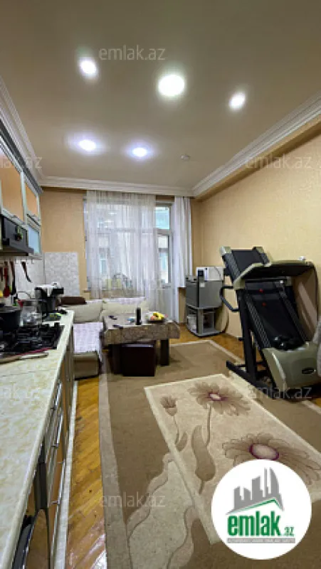 Satılır 4 otaqlı yeni tikili 160 m²