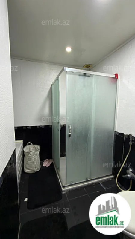 Satılır 4 otaqlı yeni tikili 160 m²