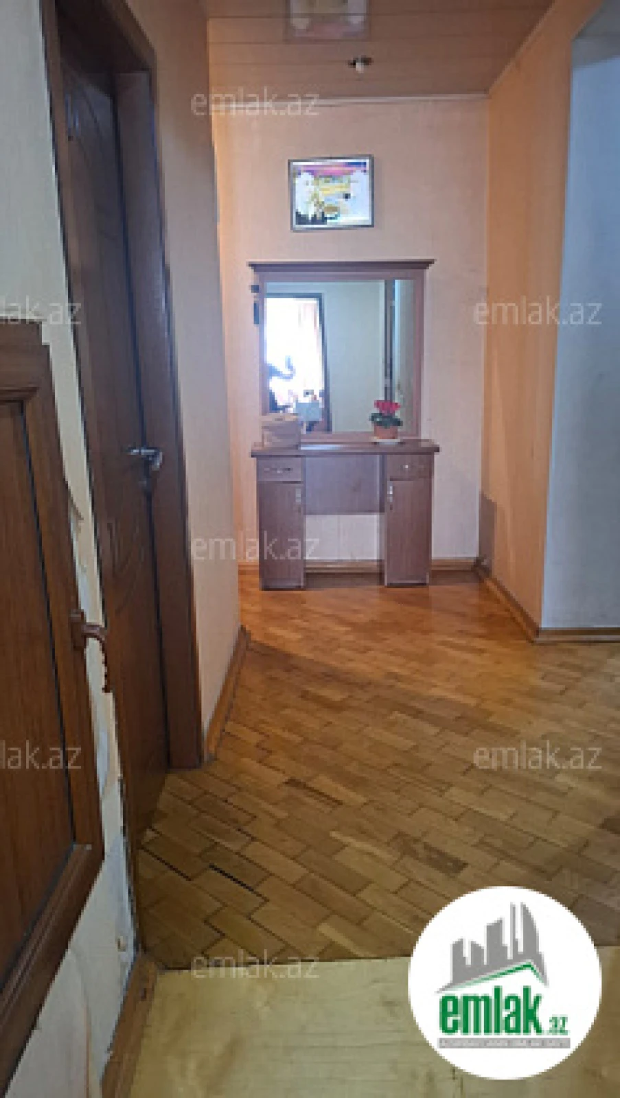 Satılır 3 otaqlı köhnə tikili 90 m²