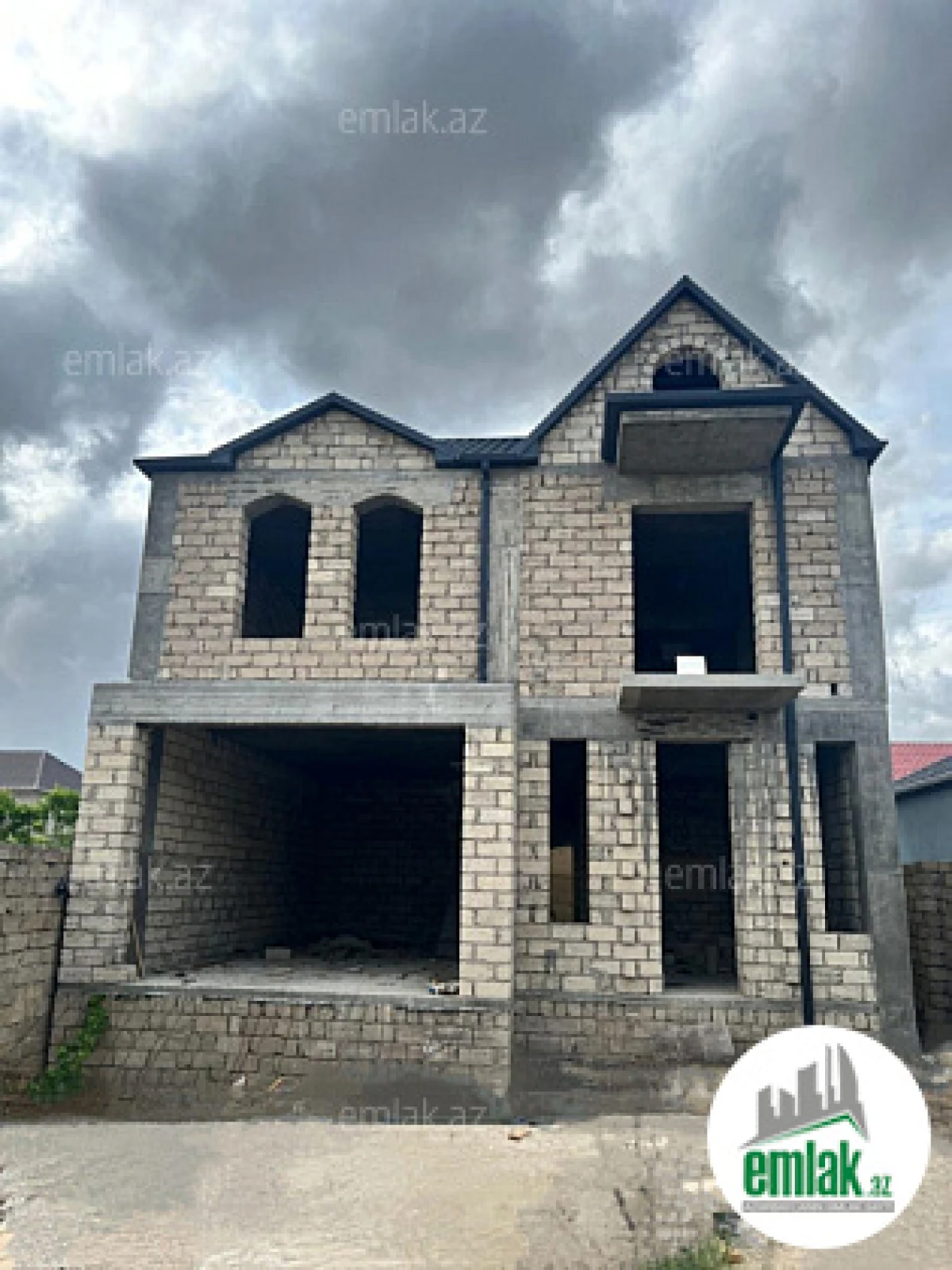 Satılır 4 otaqlı həyət evi 145 m²