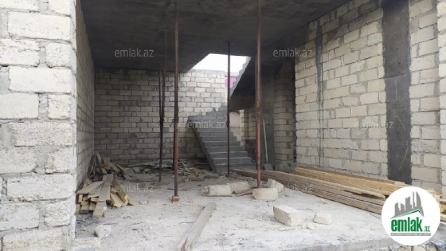 Satılır 4 otaqlı həyət evi 145 m²