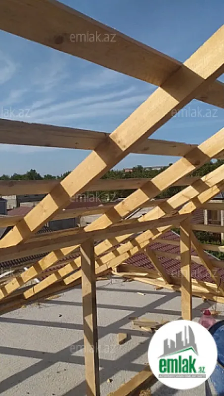 Satılır 4 otaqlı həyət evi 145 m²