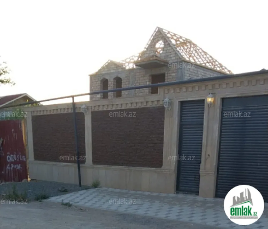 Satılır 4 otaqlı həyət evi 145 m²