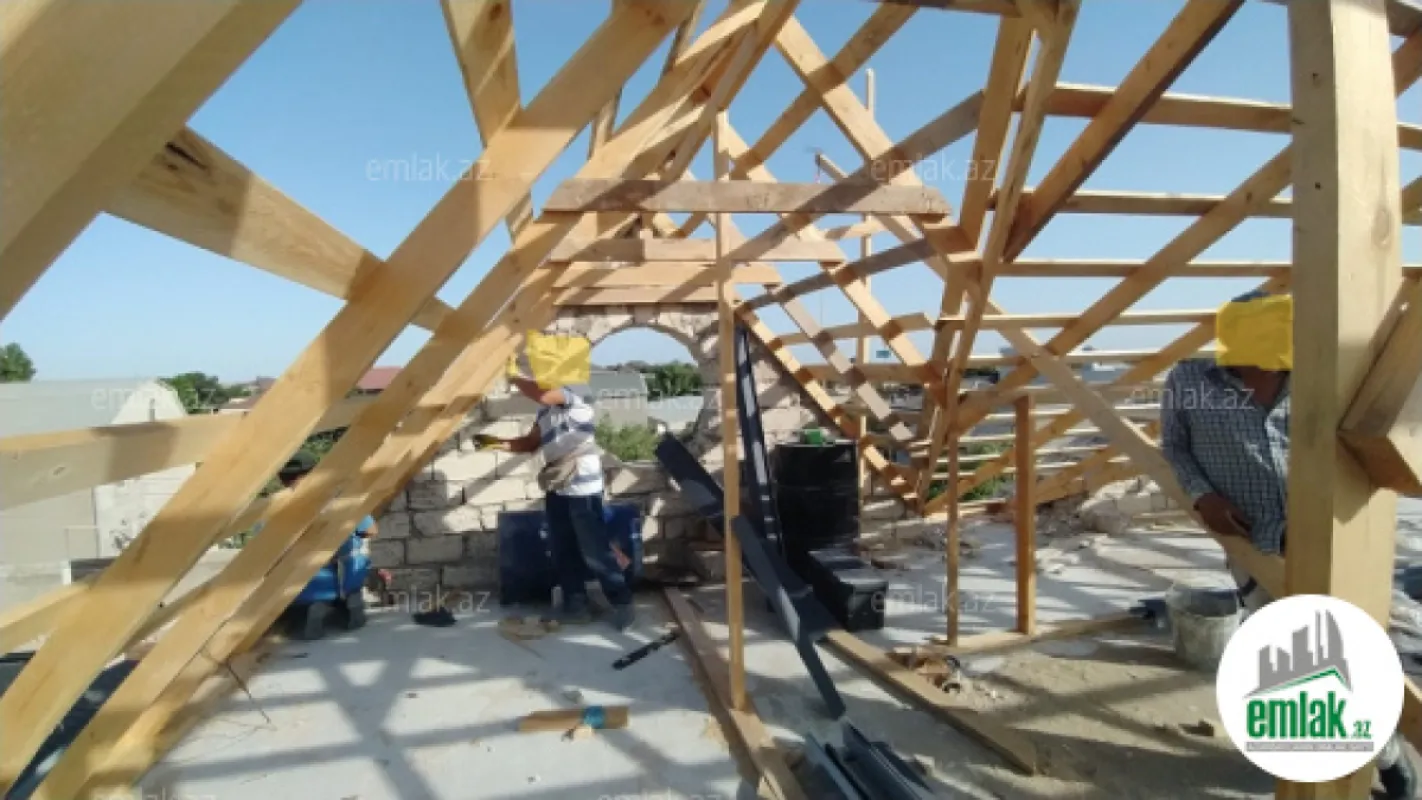 Satılır 4 otaqlı həyət evi 145 m²