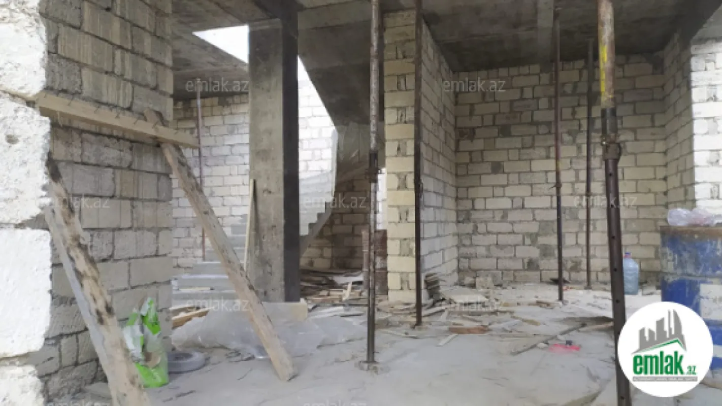 Satılır 4 otaqlı həyət evi 145 m²