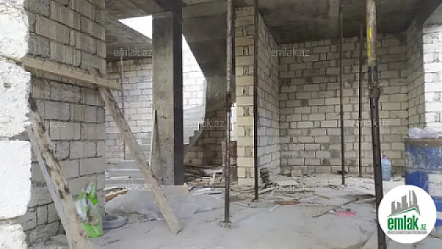 Satılır 4 otaqlı həyət evi 145 m²