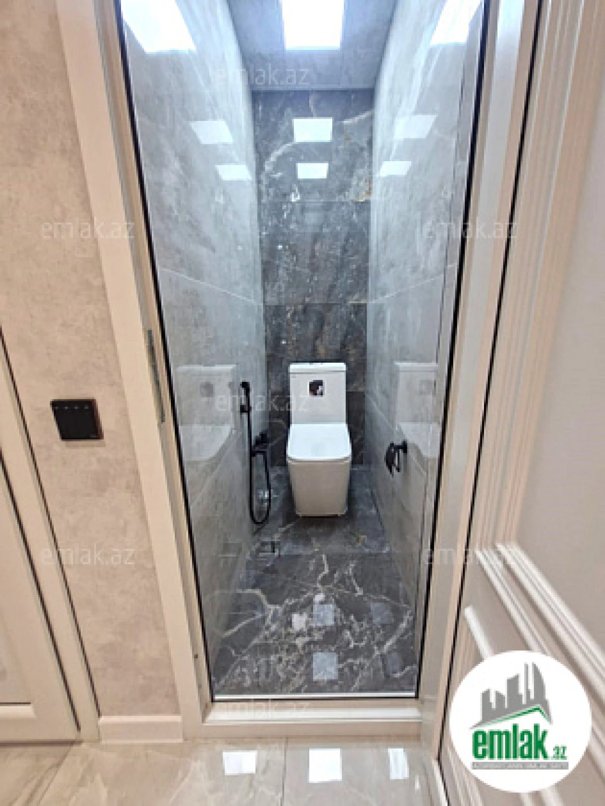 Satılır 4 otaqlı köhnə tikili 85 m²