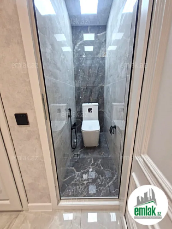 Satılır 4 otaqlı köhnə tikili 85 m²