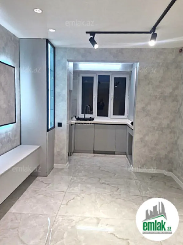 Satılır 4 otaqlı köhnə tikili 85 m²