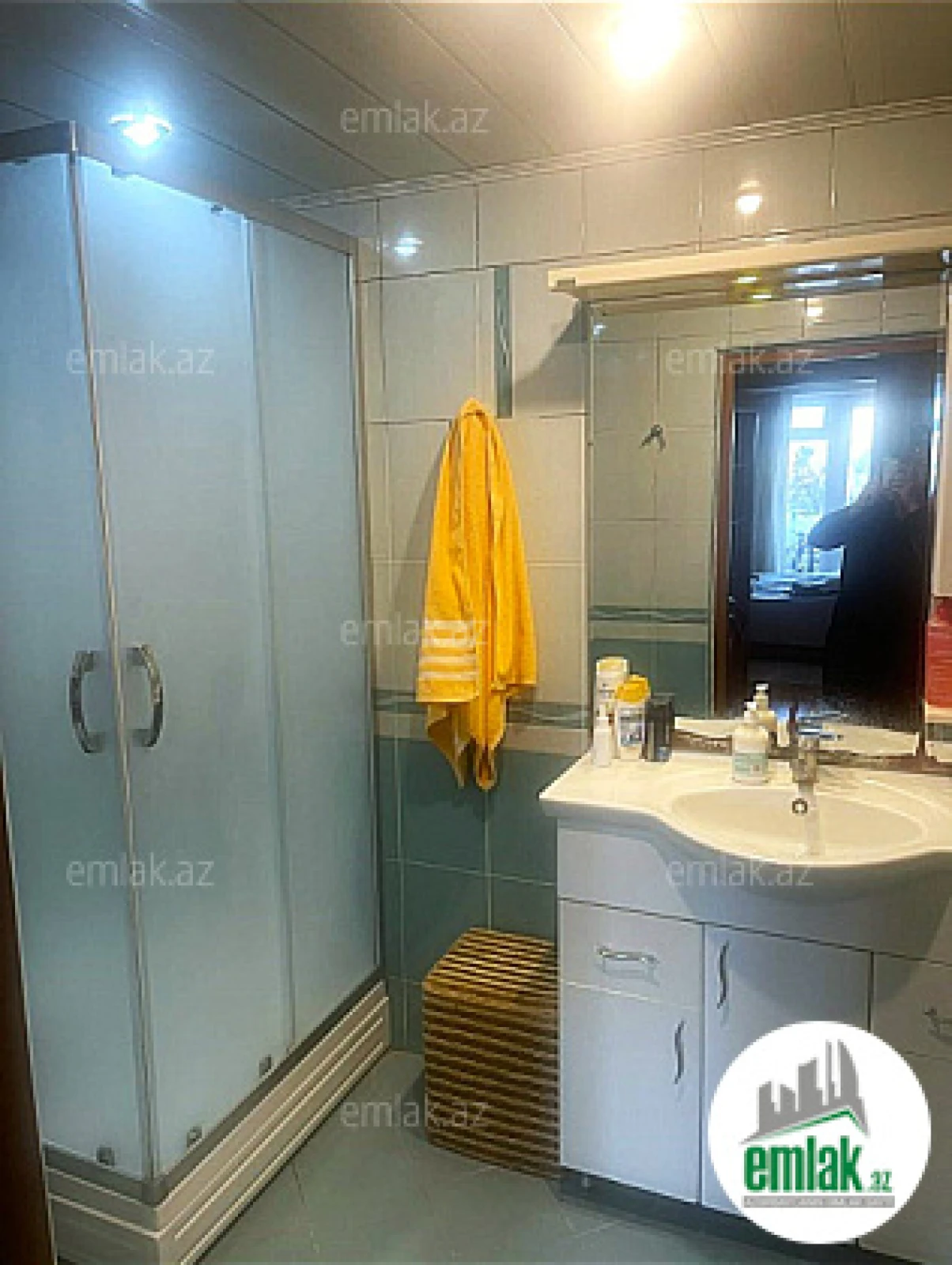 Satılır 3 otaqlı köhnə tikili 80 m²