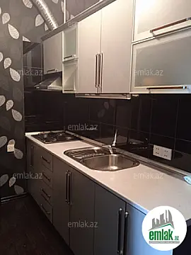 Satılır 2 otaqlı köhnə tikili 40 m²