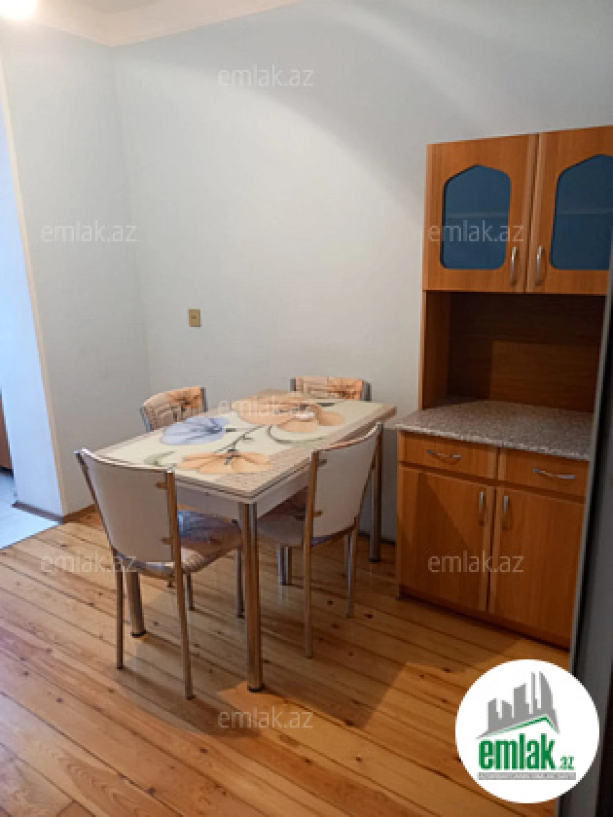 Satılır 2 otaqlı köhnə tikili 65 m²