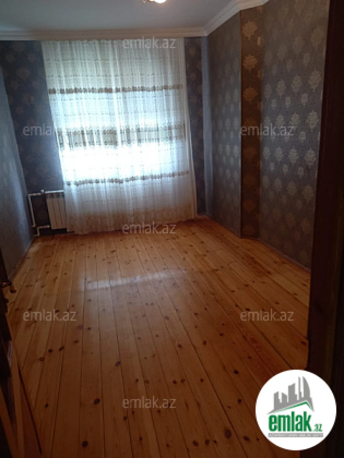 Satılır 2 otaqlı köhnə tikili 65 m²