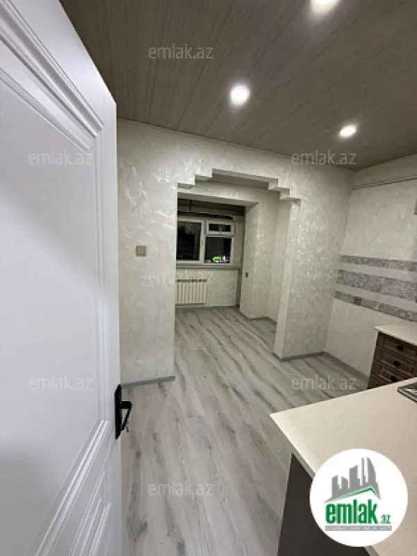Satılır 2 otaqlı köhnə tikili 65 m²