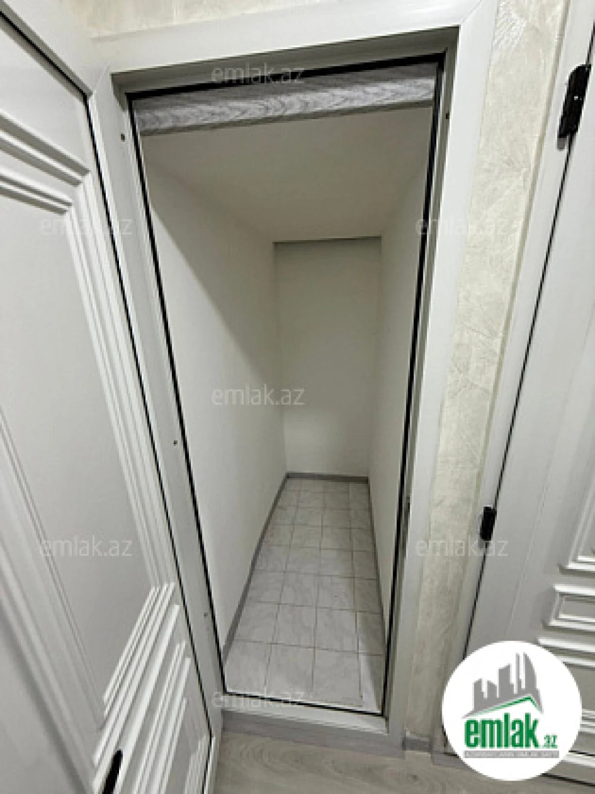 Satılır 2 otaqlı köhnə tikili 65 m²