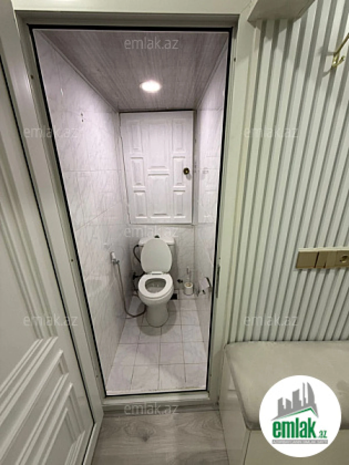 Satılır 2 otaqlı köhnə tikili 65 m²