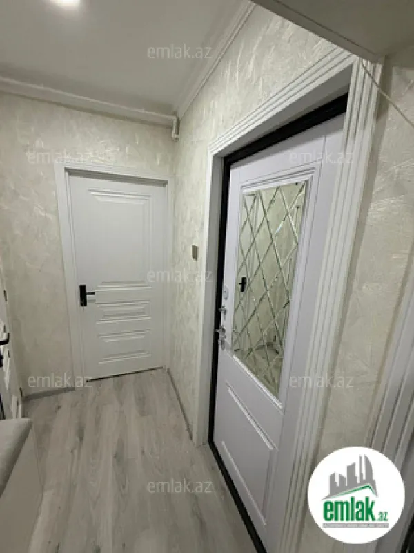 Satılır 2 otaqlı köhnə tikili 65 m²