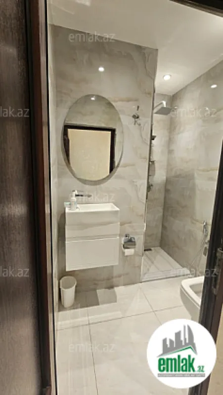 Satılır 2 otaqlı köhnə tikili 50 m²