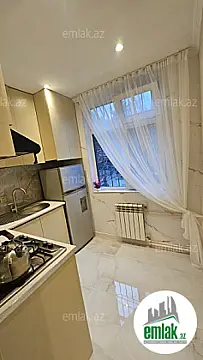 Satılır 2 otaqlı köhnə tikili 50 m²
