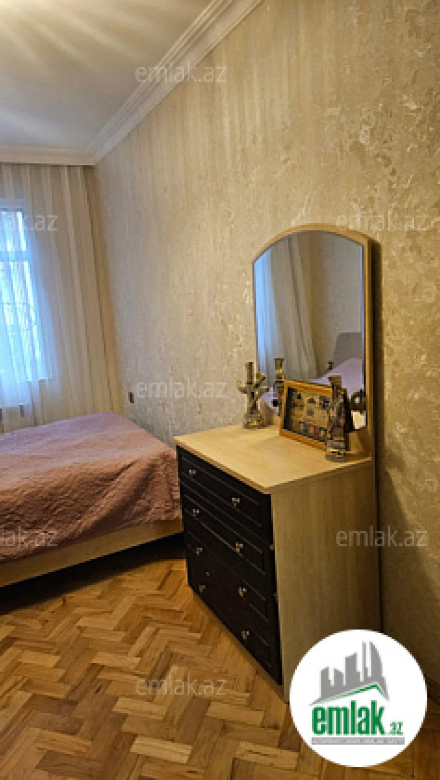 Satılır 2 otaqlı köhnə tikili 50 m²