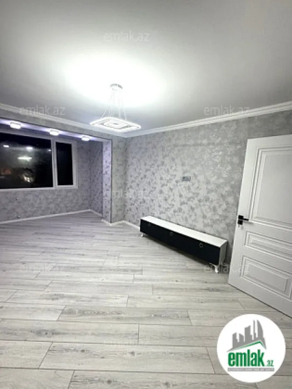 Satılır 2 otaqlı köhnə tikili 60 m²