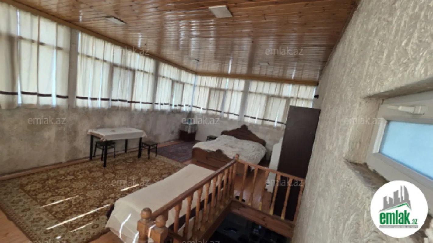 Satılır 2 otaqlı mənzil 70 m²