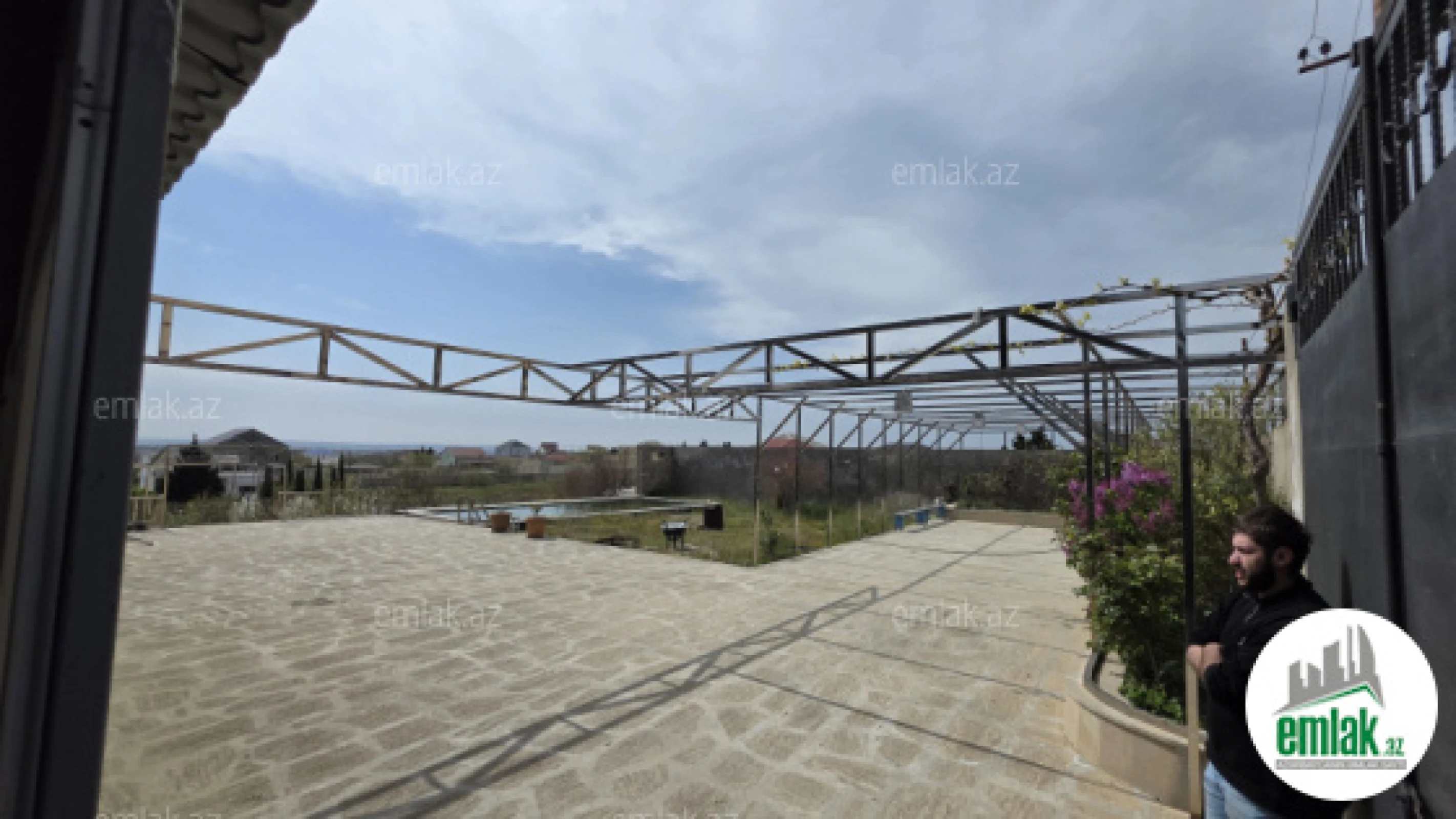 Satılır 2 otaqlı mənzil 70 m²