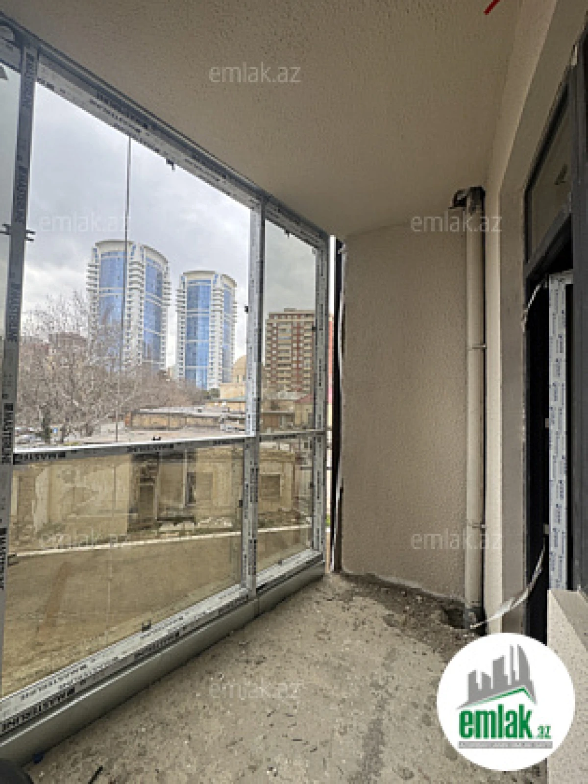 Satılır 3 otaqlı yeni tikili 165 m²