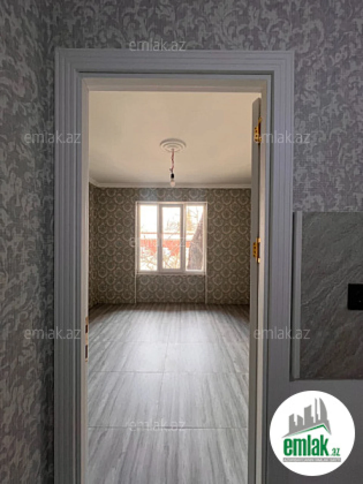 Satılır 1 otaqlı köhnə tikili 25 m²