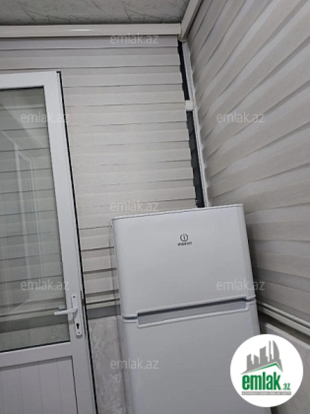 Satılır 2 otaqlı köhnə tikili 40 m²