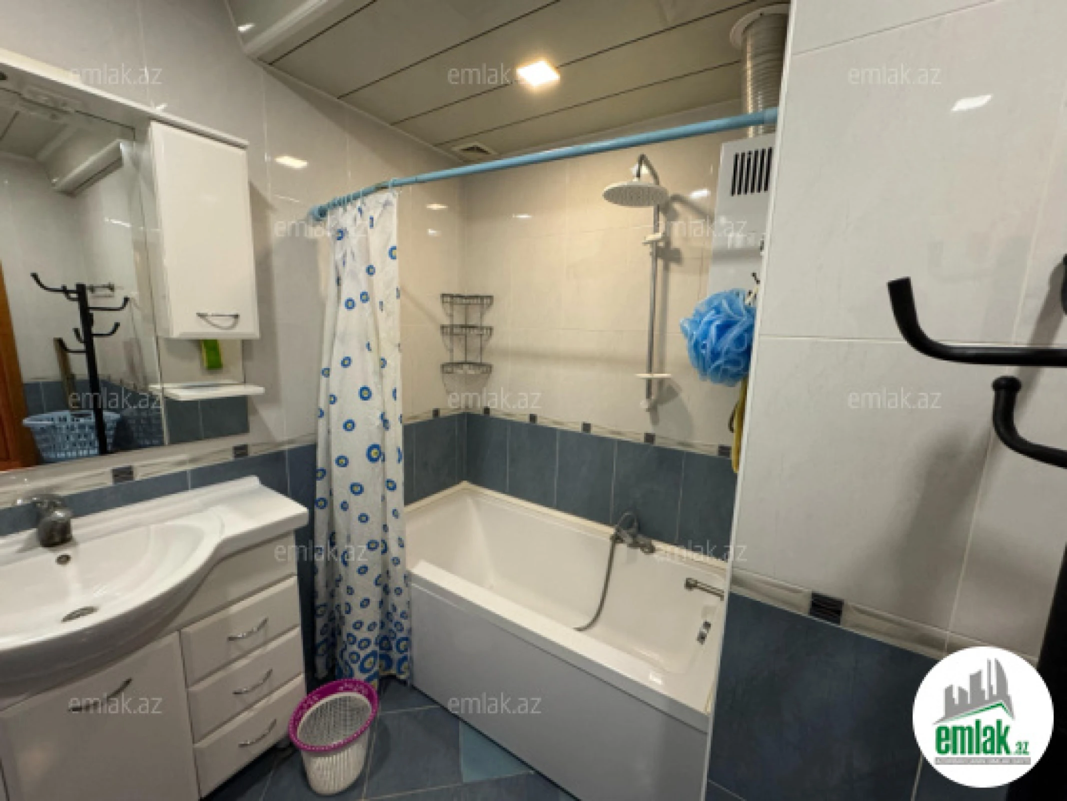 Satılır 3 otaqlı köhnə tikili 100 m²