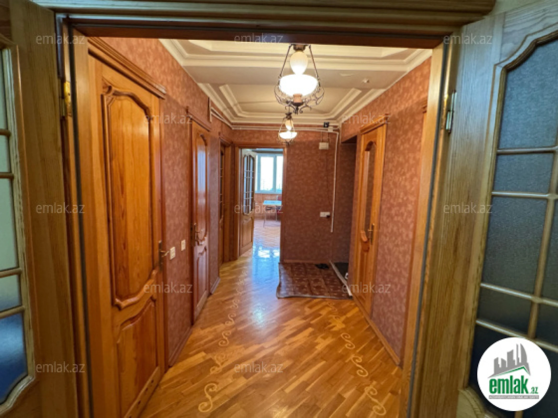 Satılır 3 otaqlı köhnə tikili 100 m²