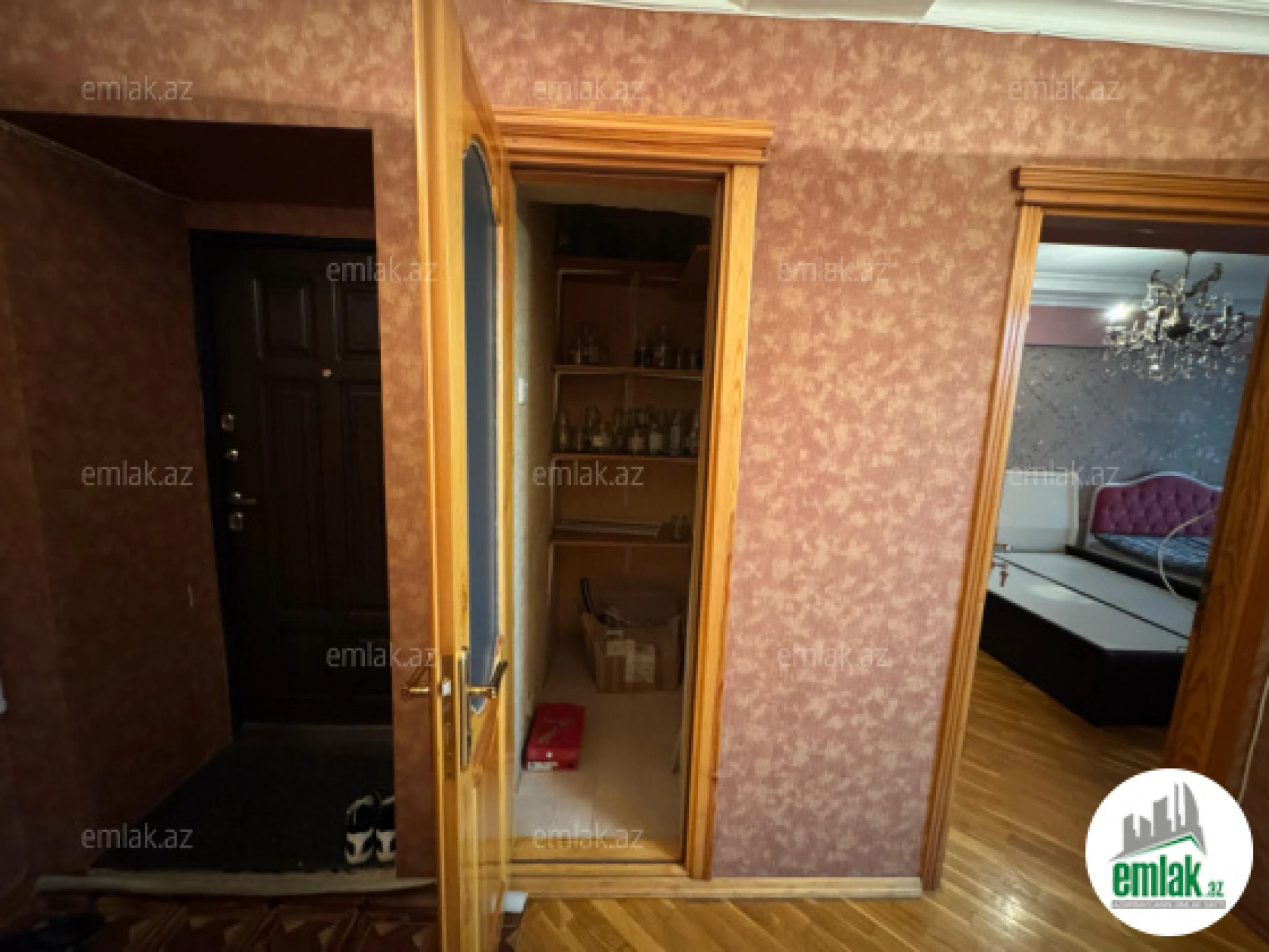 Satılır 3 otaqlı köhnə tikili 100 m²